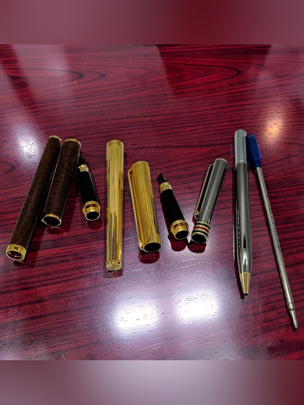 GUCCI 3-Pc Pen Set: Accessory Collection 🔥 - Picture 5 of 10